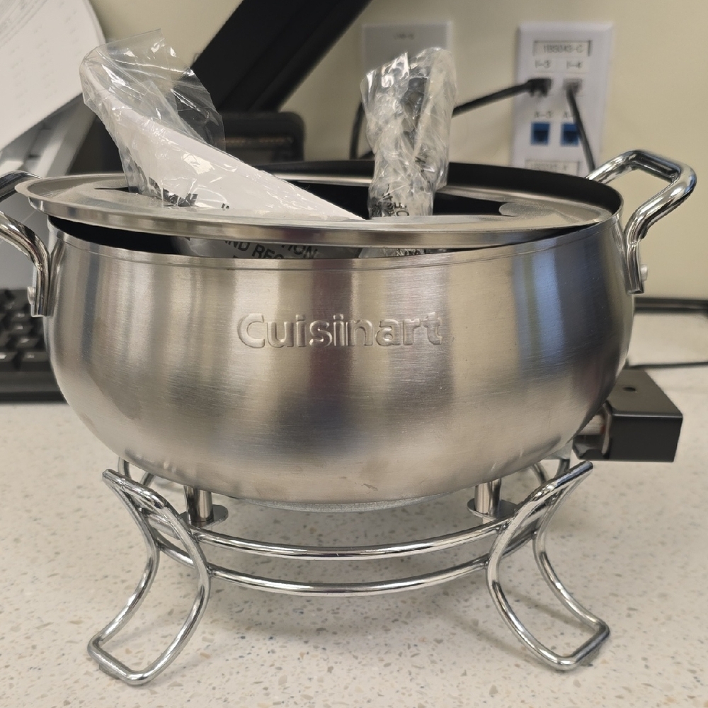 Cuisinart Silver Fondue Pot with Stand